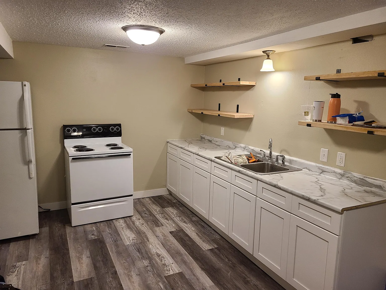 1804 Southlawn Drive - B — Photo 1