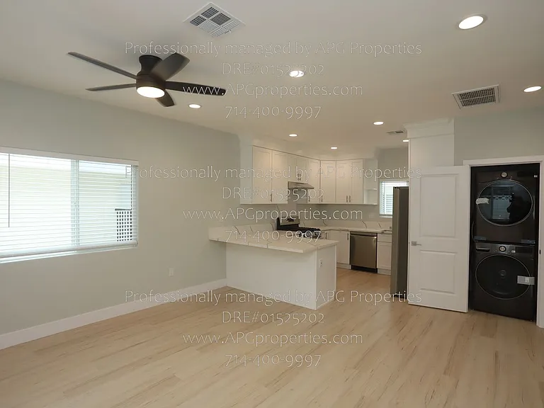 9565 Mansor Ave — Photo 6