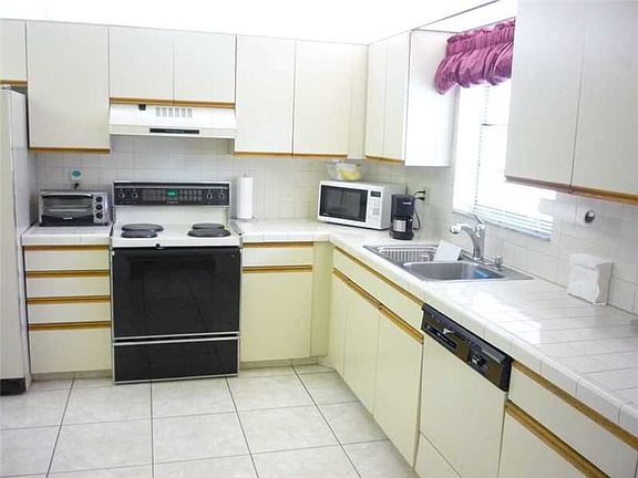 3rd image of 250 S Hollybrook Ter APT 106