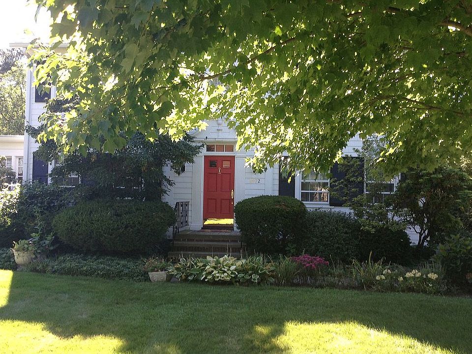 2nd image of 2972 Claremont Rd