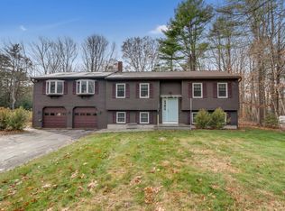 35 Eider Ln, Topsham, ME 04086