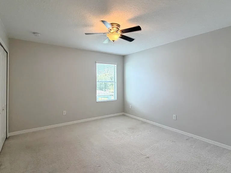 10606 Inside Loop — Photo 12