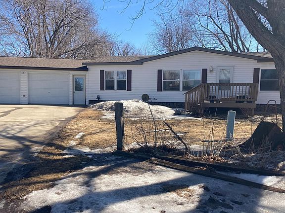 2nd image of 2233 Forest Ave