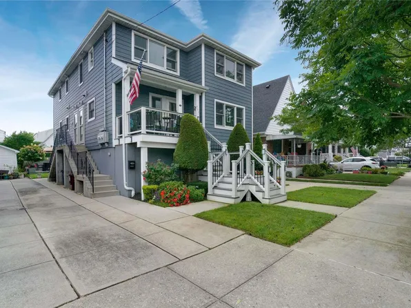 454 Beach 128th Street, Rockaway Park, NY 11694