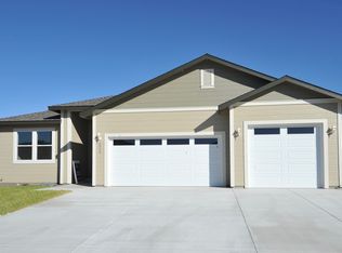 910 Saguaro St, Dayton, NV 89403