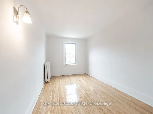 2 Kingston Rd #12A, Toronto, ON M4L 1S4