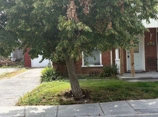 92 Cedar St, Belleville, ON K8P 3M4