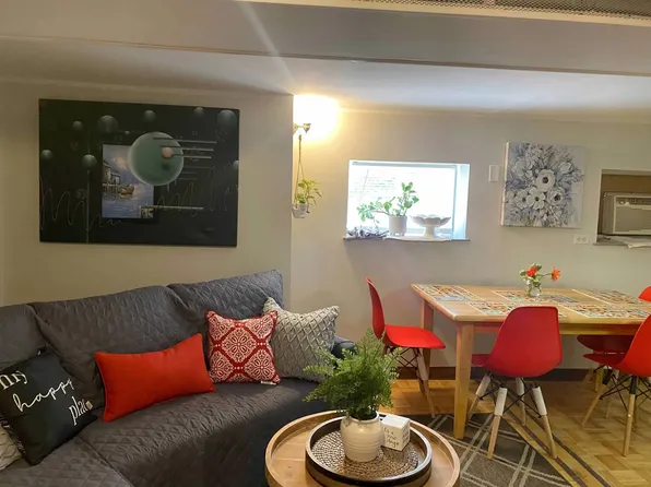 3020 Gustav St, Franklin Park, IL 60131