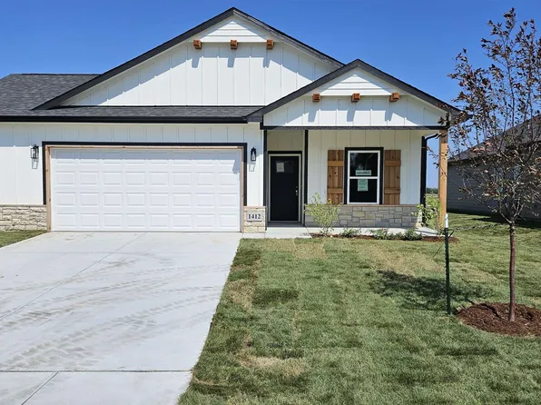 1412 N Sedgwick St, Garden Plain, KS 67050