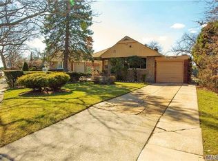 1116 Whitestone Expy, Malba, NY 11357