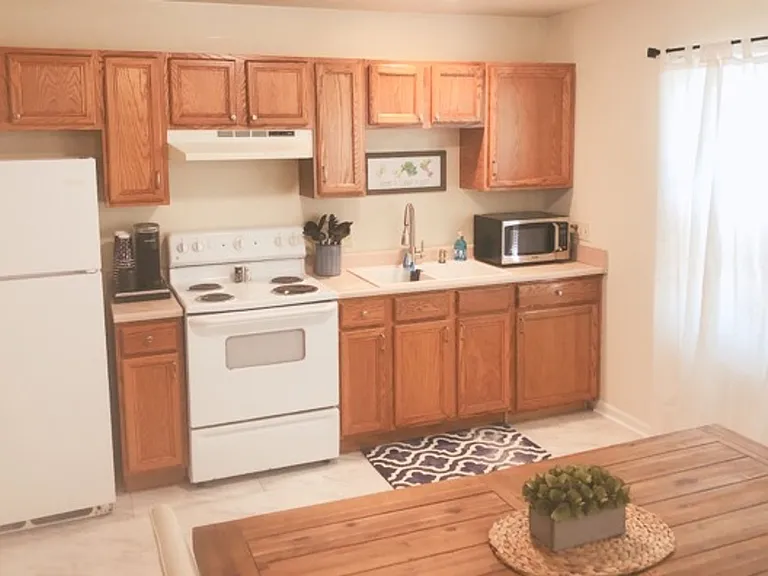 250 Overbrook Ct — Photo 5
