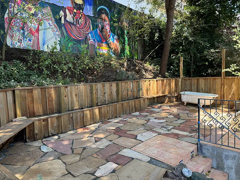 980 Corbett Ave — Photo 10