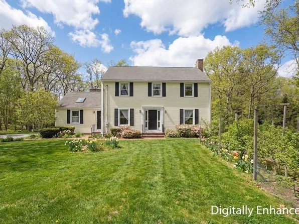 438 Tremont St, Rehoboth, MA 02769
