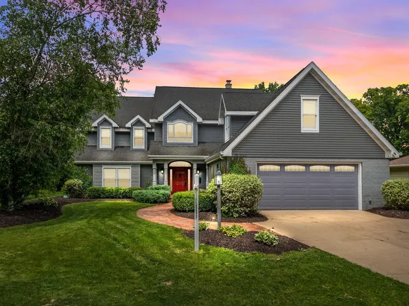 140 River Dr, Appleton, WI 54915