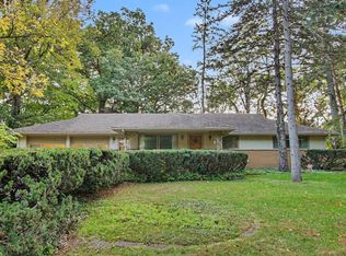 560 Lodge Ln, Kalamazoo, MI 49009