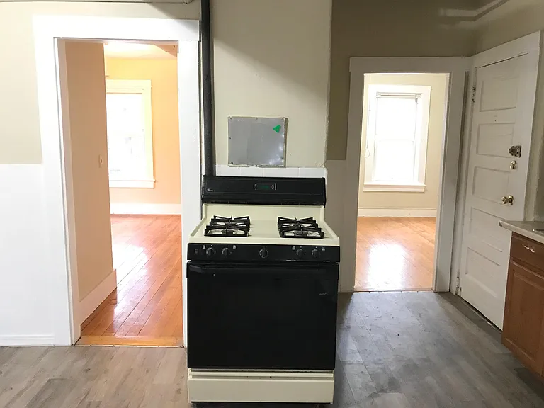 109 Arthur St #4E — Photo 17