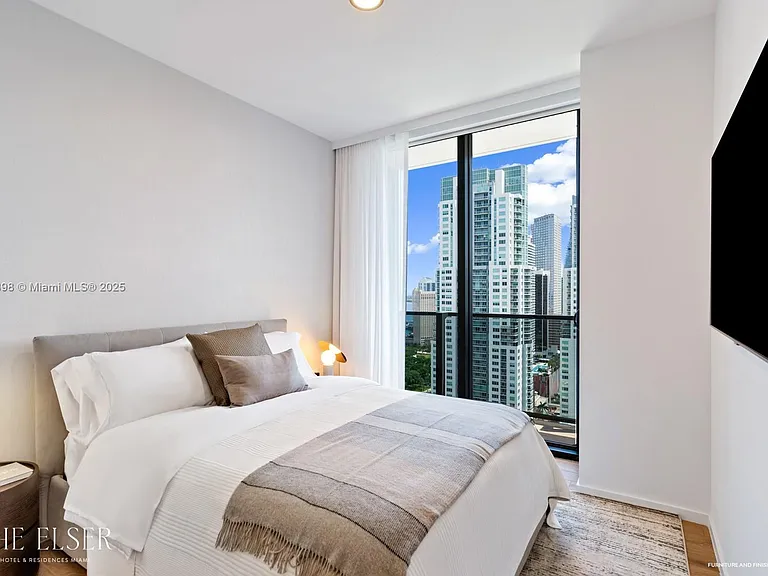 398 NE 5th St #4018 — Photo 11