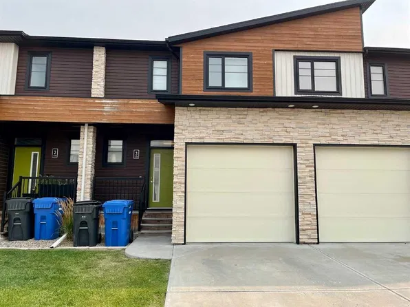 430 SW Highlands Blvd W #3, Lethbridge, AB T1J 5K5