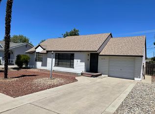 2616 W Iris Ave, Visalia, CA 93277