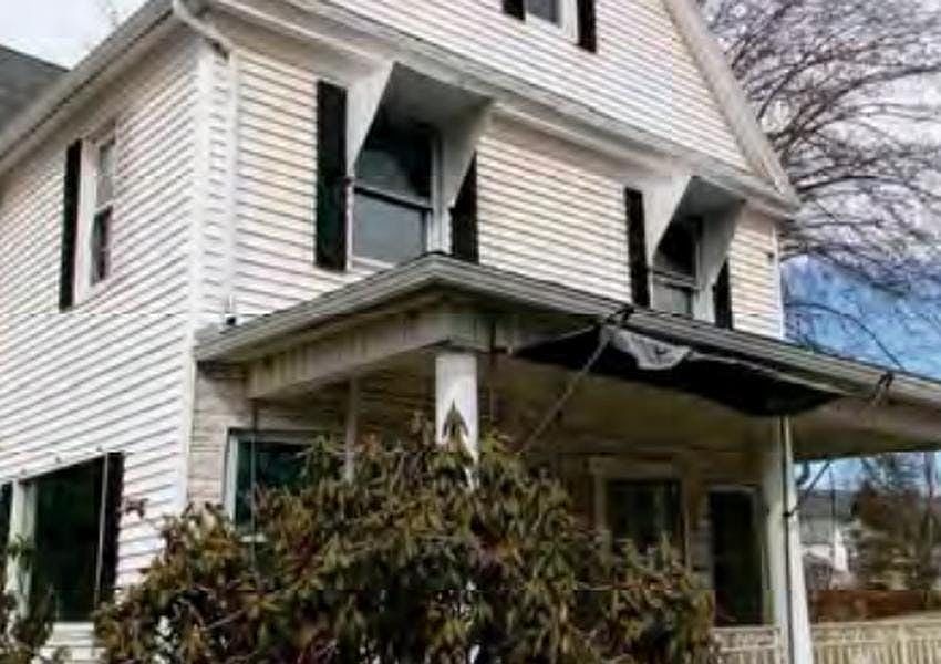 1st image of 103 N Merrifield Ave