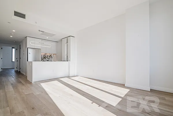 Rented by EXR | media 2