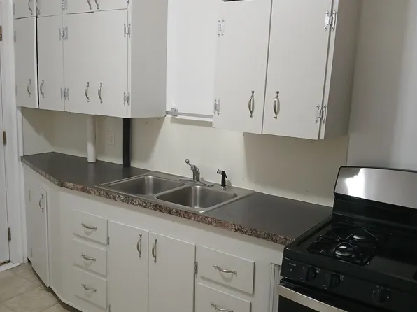 1005 Jackson St NW, Grand Rapids, MI 49504