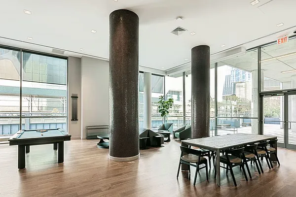 Rented by Clinton Management | media 5