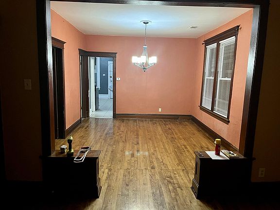 2nd image of 4220 S Richmond St #2