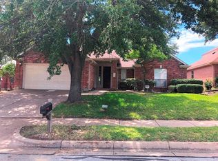 1904 Vestavia Ct, Arlington, TX 76018