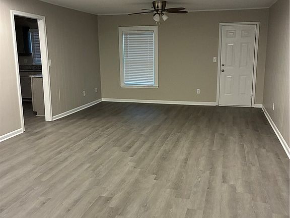 4th image of 2538 21st St E