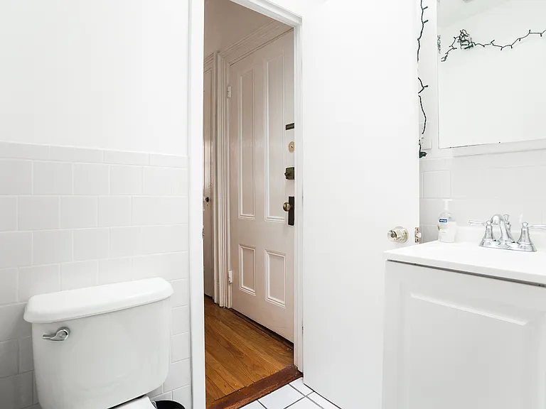 109-111 Dartmouth St #27 — Photo 5