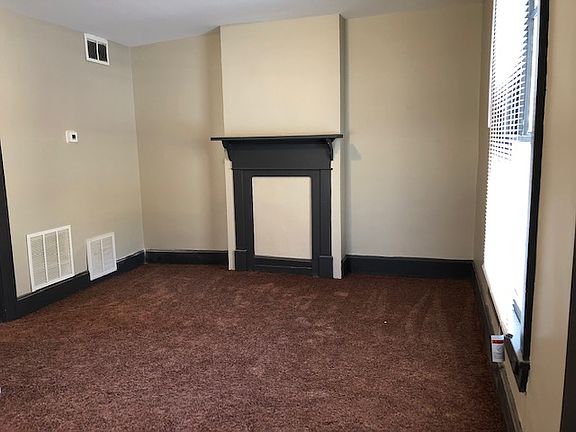 3rd image of 108 Blue Grass Ave