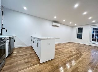 406 Hawthorne St #2B, Brooklyn, NY 11203