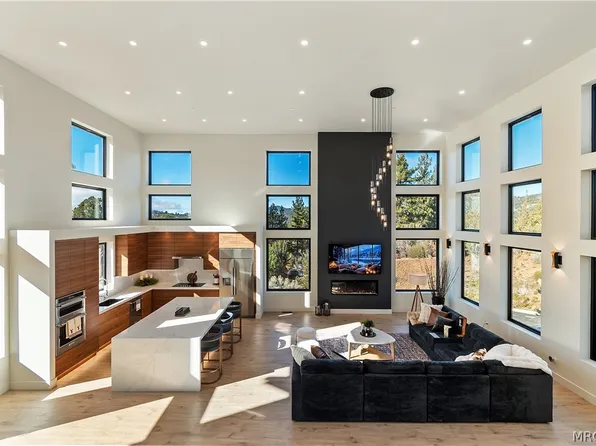 506 Wood Brg, Big Bear City, CA 92314