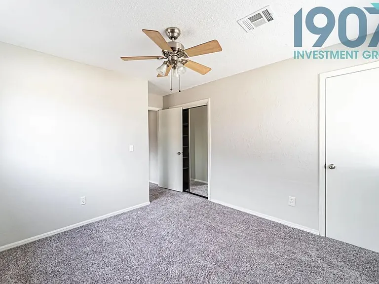 1020 NW 1st St — Photo 16