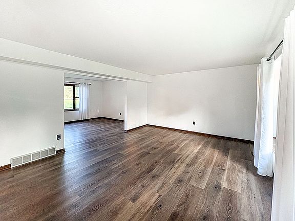 2nd image of 3625 Williams Ct