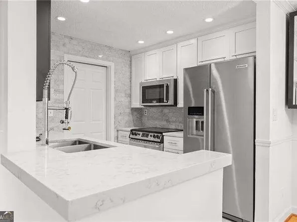 613 Granville Ct, Sandy Springs, GA 30328