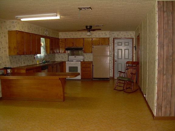 2nd image of 153 W 176th St