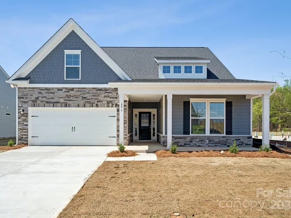 896 Exeter Dr, Sherrills Ford, NC 28673
