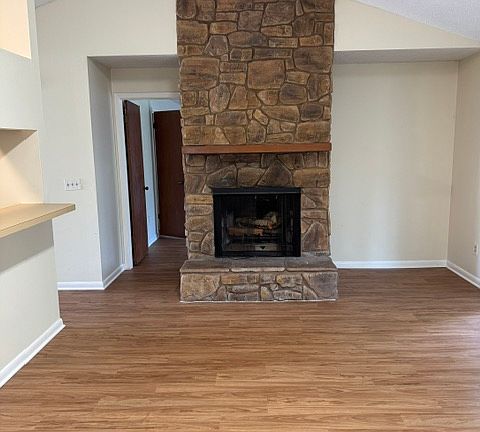 FIREPLACE IN LIVING ROOM