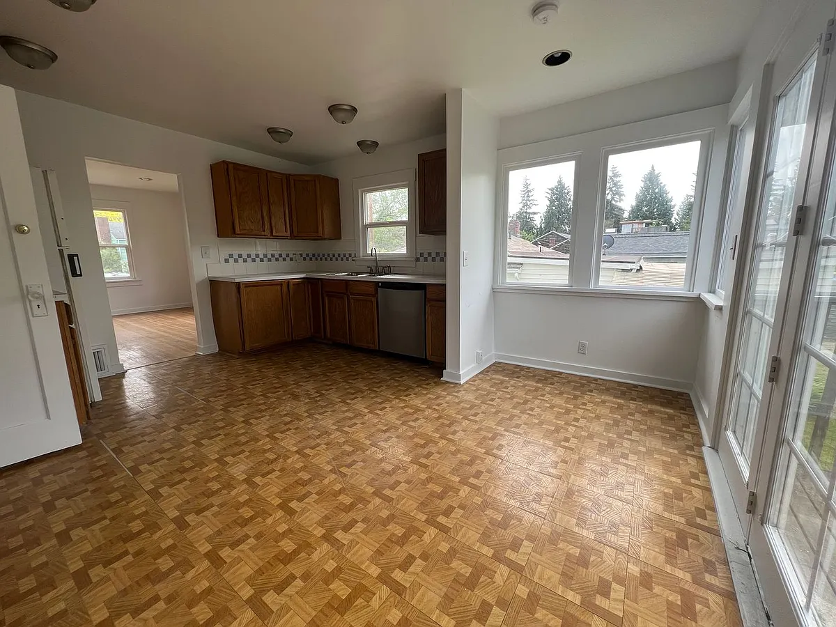 Building Photo - 9243 1st Ave NW
