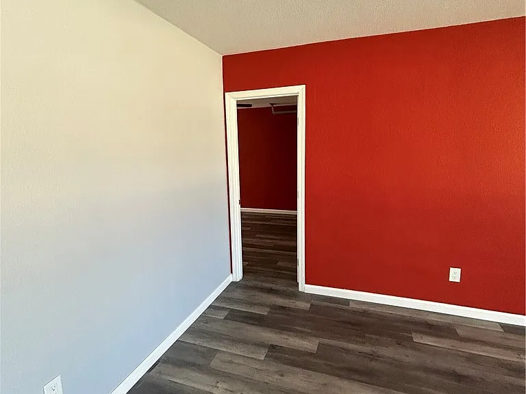 8523 Cedar St — Photo 10
