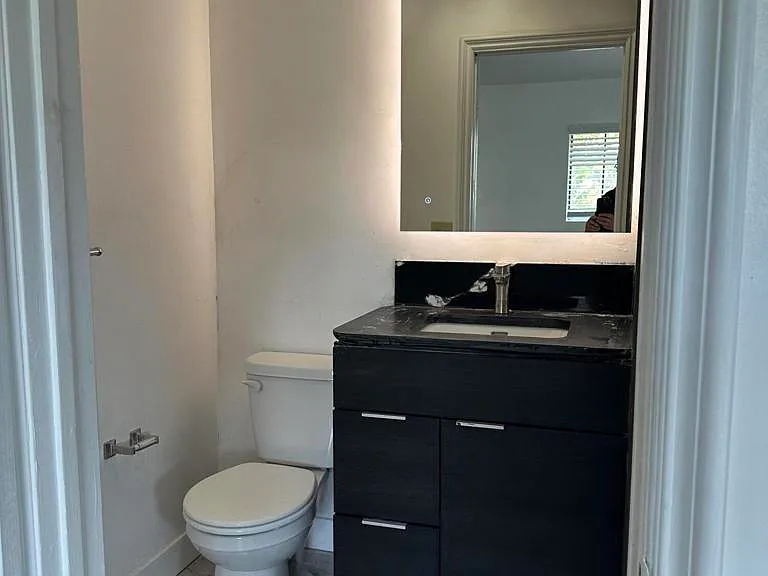 175 S Allen Ave #3 — Photo 13