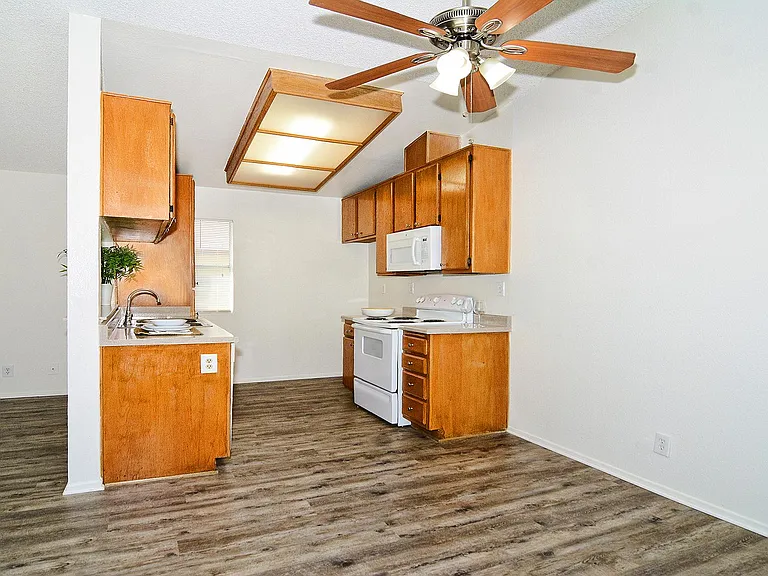 Kitchen/Dining