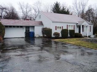 213 Berkshire Rd, Vermilion, OH 44089