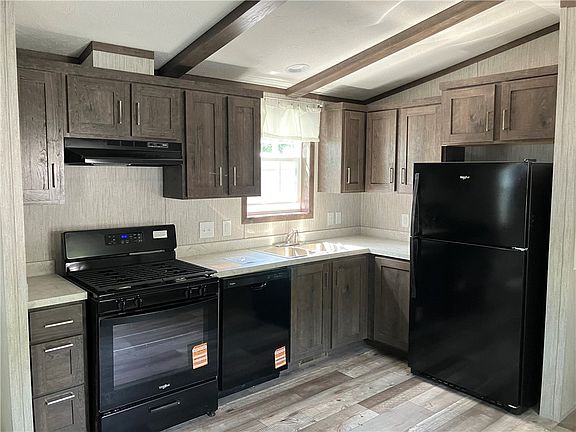 2nd image of 2055 Hemstreet Rd