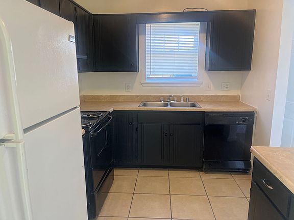 2nd image of 126 Skyline Dr APT D