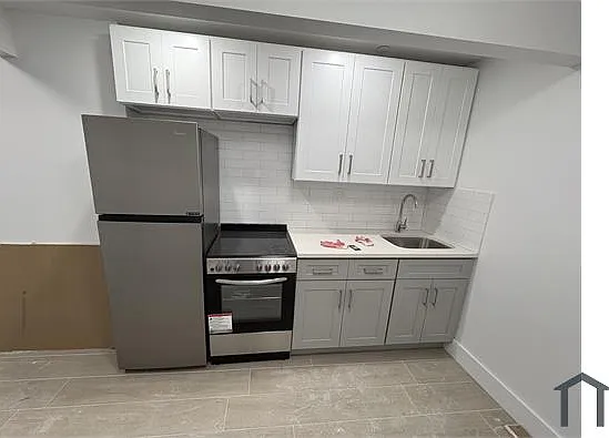 1 bed, $2,600 — Photo 2