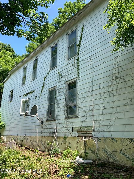2nd image of 60 Pulaski Street