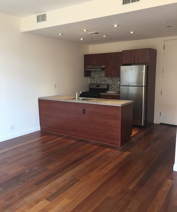 1st image of 373 Franklin Ave #Rr